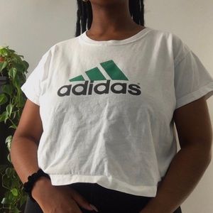 🍬VINTAGE WHITE CROPPED ADIDAS TEE🍬